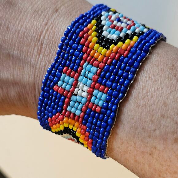 Vintage Native American Seed Bead Bracelet Blue with Diamond Pattern - Picture 7 of 7